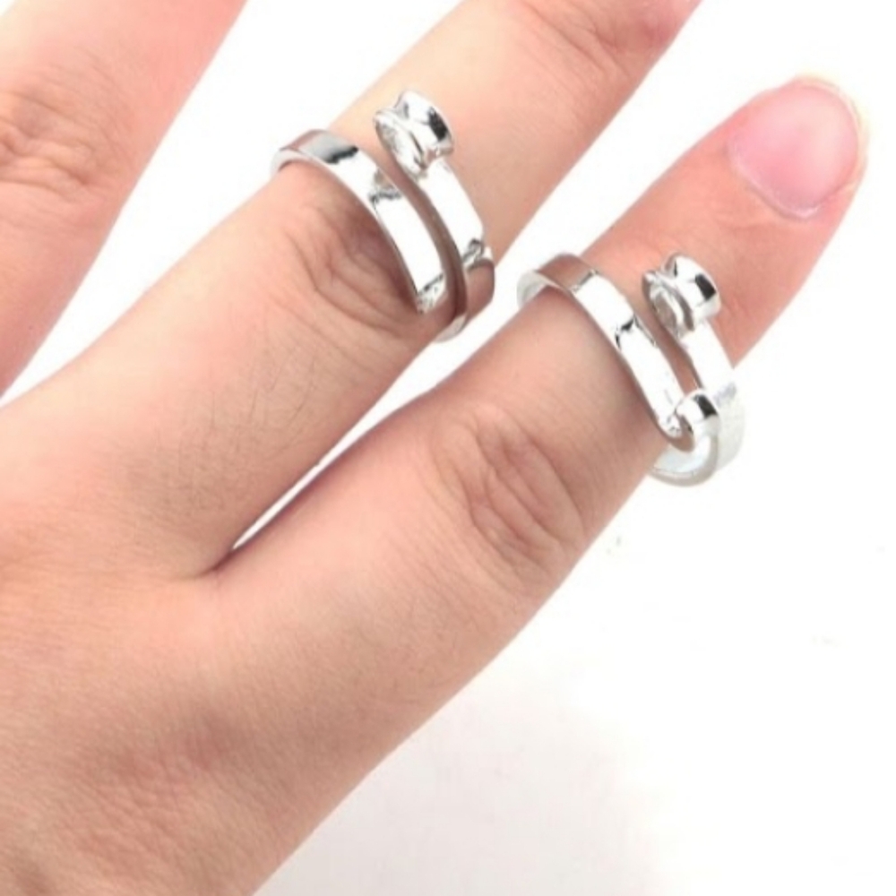4 Piece Set Crochet Hook Loop Rings - Picture 3 of 10
